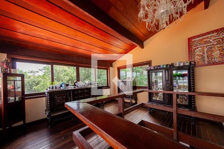 Casa à venda com 6 quartos, 1500m² em Itaipu, Niterói