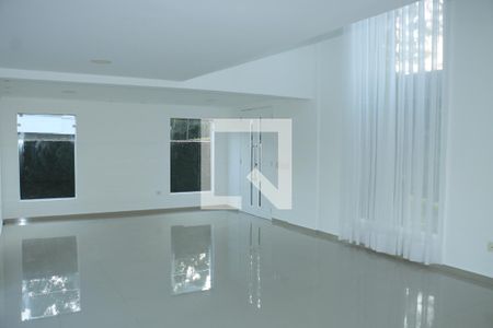 Casa de Condomínio para alugar com 4 quartos, 286m² em Residencial San Diego, Cotia