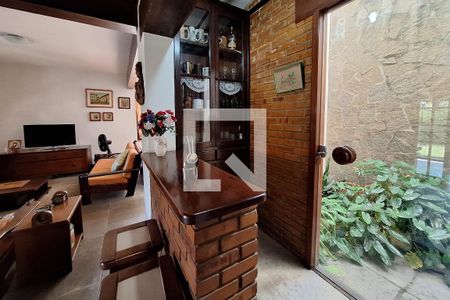 Sala 1 de casa à venda com 4 quartos, 326m² em Piratininga, Niterói