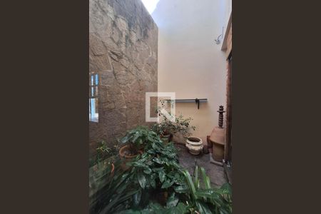 Sala 1 de casa à venda com 4 quartos, 326m² em Piratininga, Niterói