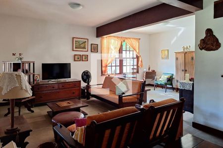Sala 1 de casa à venda com 4 quartos, 326m² em Piratininga, Niterói
