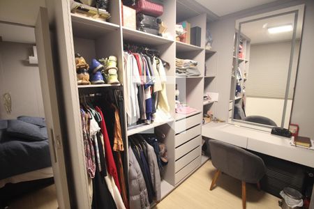 Closet Quarto 1 de apartamento à venda com 2 quartos, 130m² em Santa Helena, Belo Horizonte