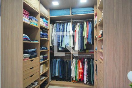 Closet da suíte de casa à venda com 3 quartos, 293m² em Scharlau, São Leopoldo