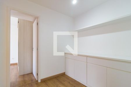 Corredor de apartamento para alugar com 2 quartos, 62m² em Vila Canero, São Paulo