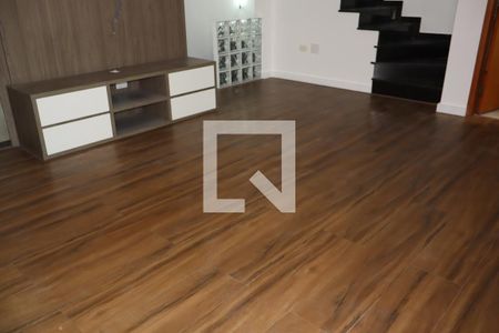 Sala de casa para alugar com 2 quartos, 80m² em Vila Lucia, São Paulo