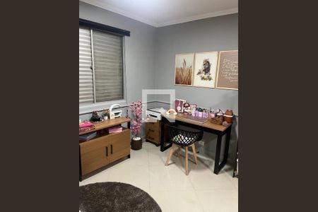 Quarto de apartamento à venda com 2 quartos, 76m² em Jardim do Vovô, Campinas