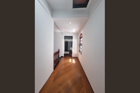 Corredor de casa à venda com 3 quartos, 219m² em Vila Jordanopolis, São Bernardo do Campo