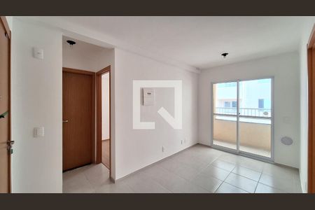 Sala/Cozinha/Área de serviço de apartamento para alugar com 2 quartos, 48m² em Lapa, São Paulo
