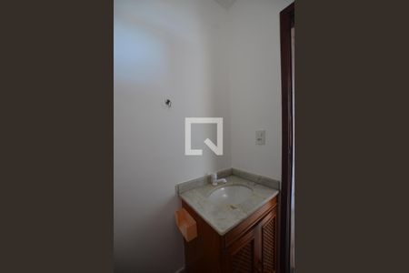 Lavabo de apartamento para alugar com 4 quartos, 210m² em Jacarepaguá, Rio de Janeiro