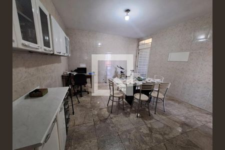 Casa à venda com 3 quartos, 250m² em Pirajá, Belo Horizonte