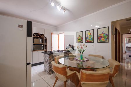 Sala de jantar de casa para alugar com 3 quartos, 300m² em Residencial Estoril, Taubaté