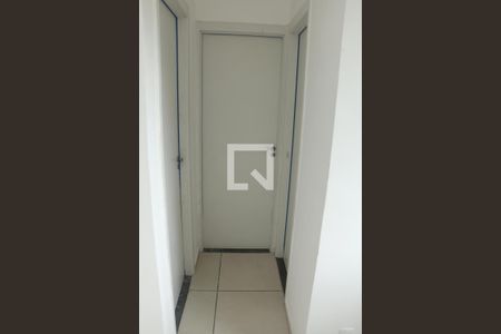 Corredor de apartamento para alugar com 2 quartos, 56m² em Ponto Chic, Nova Iguaçu