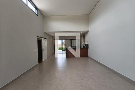 Sala de casa de condomínio para alugar com 4 quartos, 210m² em Swiss Park, Campinas