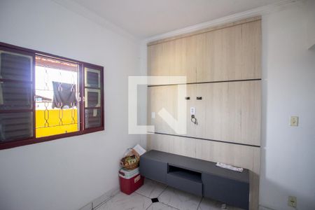 Quarto 2 de casa à venda com 6 quartos, 180m² em Parque Maracana, Contagem