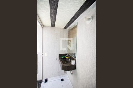 Lavabo de casa à venda com 5 quartos, 180m² em Parque Maracana, Contagem