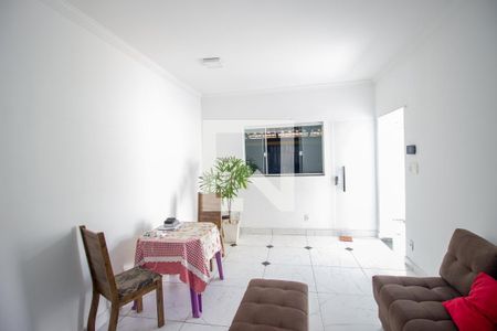 Sala de casa à venda com 5 quartos, 180m² em Parque Maracana, Contagem
