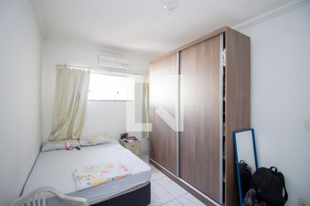 Quarto 1 de casa à venda com 6 quartos, 180m² em Parque Maracana, Contagem