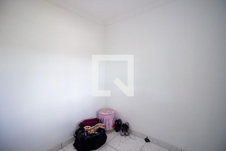 Quarto 2 de casa à venda com 6 quartos, 180m² em Parque Maracana, Contagem