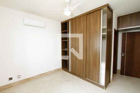 Quarto 1 - Suíte de casa para alugar com 4 quartos, 254m² em Barreiro, Belo Horizonte