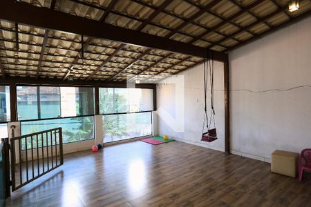 Varanda da Sala de casa para alugar com 3 quartos, 300m² em Alvorada, Belo Horizonte