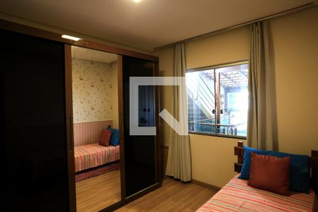 Quarto de casa para alugar com 3 quartos, 300m² em Alvorada, Belo Horizonte