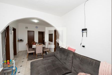 Casa à venda com 8 quartos, 340m² em Regina, Contagem