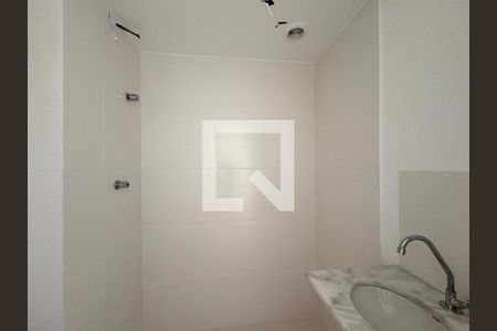 Banheiro de kitnet/studio à venda com 1 quarto, 30m² em Vila Pereira Barreto, São Paulo