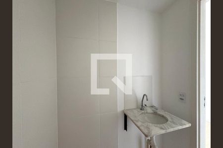 Banheiro de kitnet/studio à venda com 1 quarto, 30m² em Vila Pereira Barreto, São Paulo