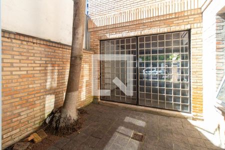 Quintal de casa à venda com 4 quartos, 234m² em Tristeza, Porto Alegre
