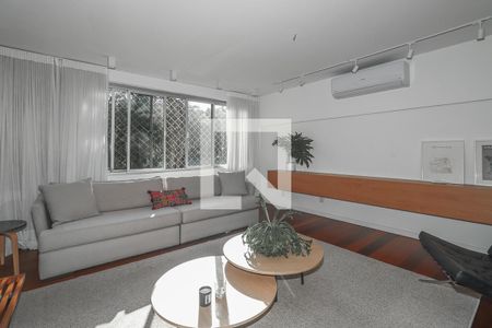 Apartamento para alugar com 3 quartos, 342m² em Auxiliadora, Porto Alegre