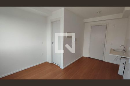 Sala / Quarto / Cozinha e área de apartamento para alugar com 2 quartos, 16m² em Itaquera, São Paulo