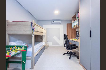 Casa à venda com 3 quartos, 210m² em Parque Esmeralda, São Paulo