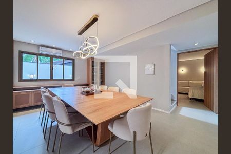 Casa à venda com 3 quartos, 210m² em Parque Esmeralda, São Paulo