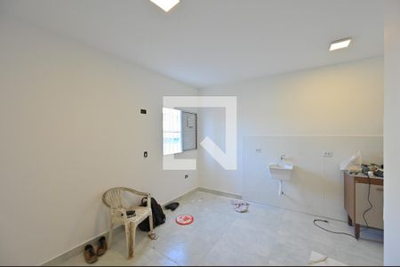 Sala/Quarto de kitnet/studio para alugar com 1 quarto, 16m² em Vila do Encontro, São Paulo