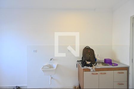 Cozinha/Lavanderia de kitnet/studio para alugar com 1 quarto, 16m² em Vila do Encontro, São Paulo