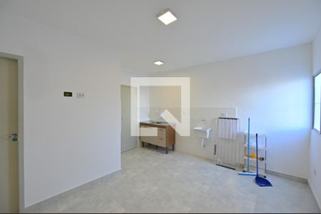 Sala/Quarto de kitnet/studio para alugar com 1 quarto, 16m² em Vila do Encontro, São Paulo