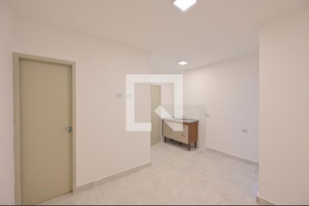 Sala/Quarto de kitnet/studio para alugar com 1 quarto, 16m² em Vila do Encontro, São Paulo