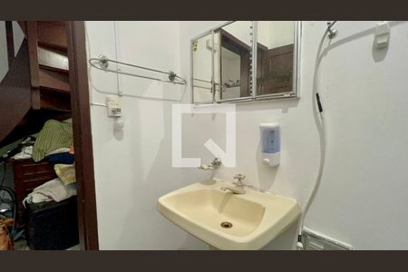 Banheiro de casa à venda com 3 quartos, 130m² em Cerqueira César, São Paulo