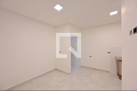 Sala/Quarto de kitnet/studio para alugar com 1 quarto, 16m² em Vila do Encontro, São Paulo