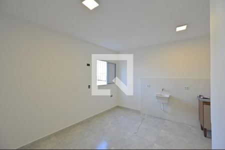 Sala/Quarto de kitnet/studio para alugar com 1 quarto, 16m² em Vila do Encontro, São Paulo