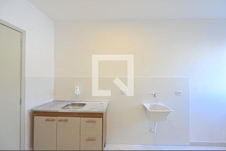 Cozinha/Lavanderia de kitnet/studio para alugar com 1 quarto, 16m² em Vila do Encontro, São Paulo