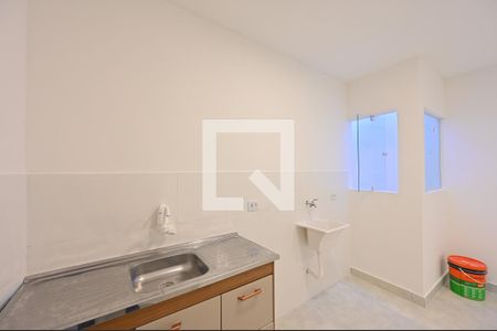 Cozinha/Lavanderia de kitnet/studio para alugar com 1 quarto, 16m² em Vila do Encontro, São Paulo