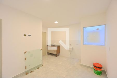 Sala/Quarto de kitnet/studio para alugar com 1 quarto, 16m² em Vila do Encontro, São Paulo