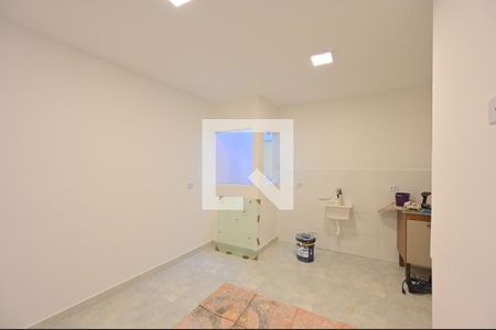 Sala/Quarto de kitnet/studio para alugar com 1 quarto, 16m² em Vila do Encontro, São Paulo