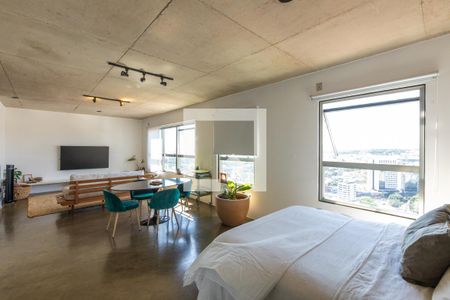 Sala/Quarto de apartamento à venda com 1 quarto, 70m² em Cambuí, Campinas