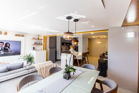 Sala  de apartamento à venda com 2 quartos, 100m² em Centro, Barueri