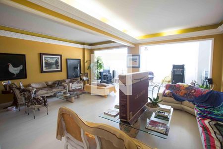 Apartamento à venda com 3 quartos, 200m² em Copacabana, Rio de Janeiro