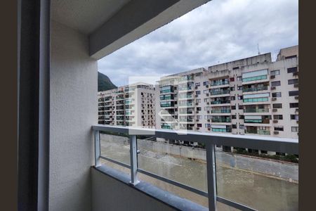 Varanda de apartamento para alugar com 2 quartos, 48m² em Recreio dos Bandeirantes, Rio de Janeiro