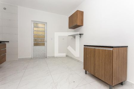 Cozinha de casa de condomínio para alugar com 2 quartos, 70m² em Vila Constança, São Paulo