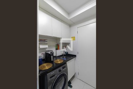 Sala/Cozinha/Área de Serviço  de apartamento à venda com 1 quarto, 29m² em Vila Penteado, São Paulo